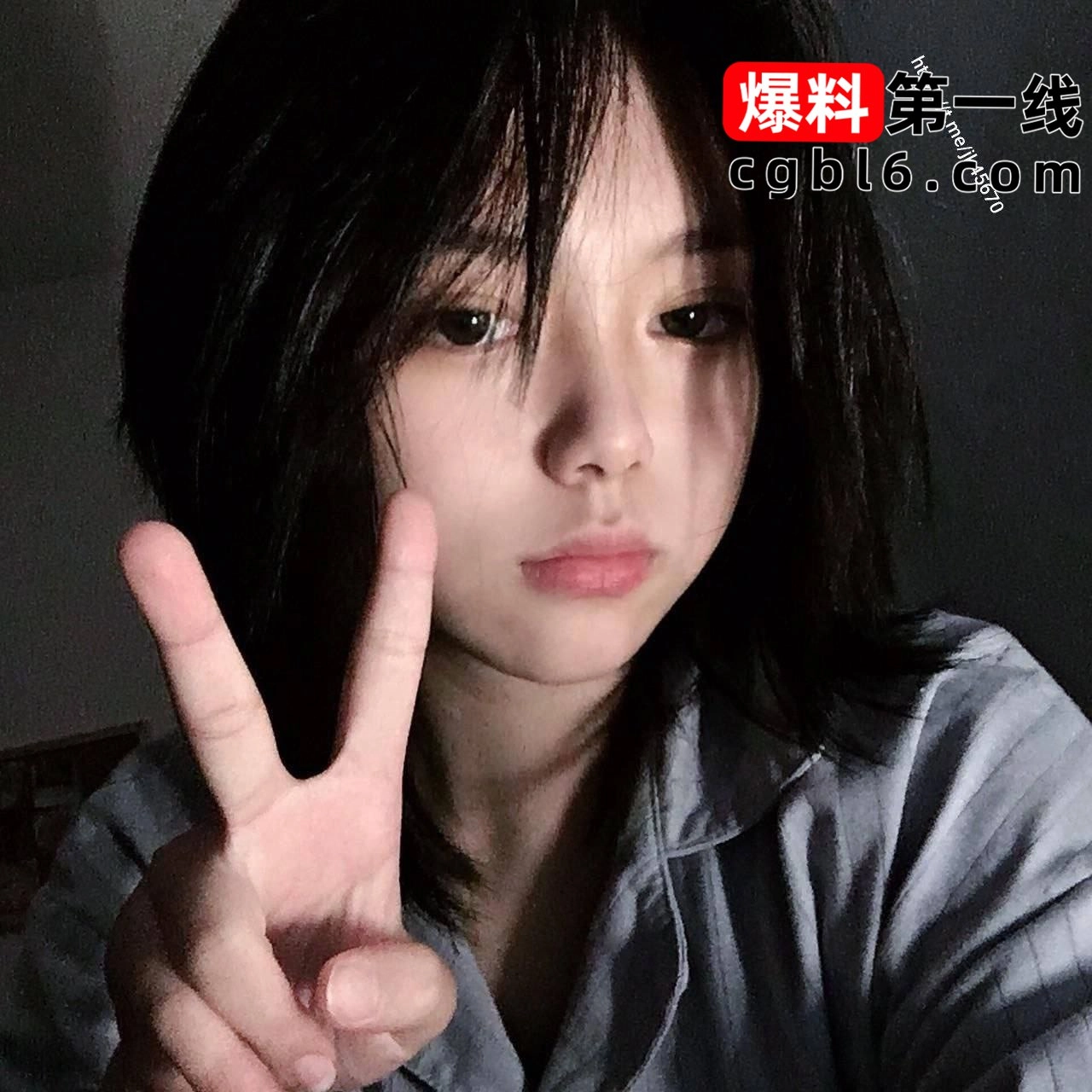 清凉感忧郁短发卷毛褪去冰清玉洁的御女气质，疯狂自慰摸胸展示极致反差！|91分享|91论坛|91社区|91黑料|91微密|www.91share.su